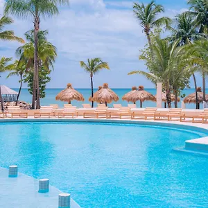 5* Resort Secrets Saint Lucia & (adults Only)